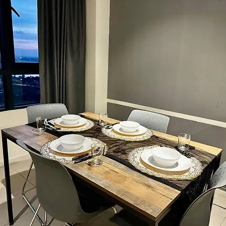 Luxury Stay-Tamarind Suite Cyber Cyberjaya Exterior photo