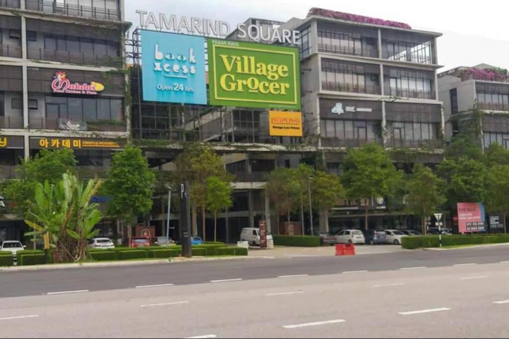 Luxury Stay-tamarind Cyber Apartment